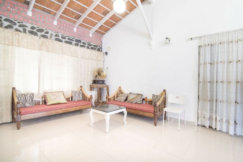 Hotel Guesthouser 1 Br Farmhouse C09a