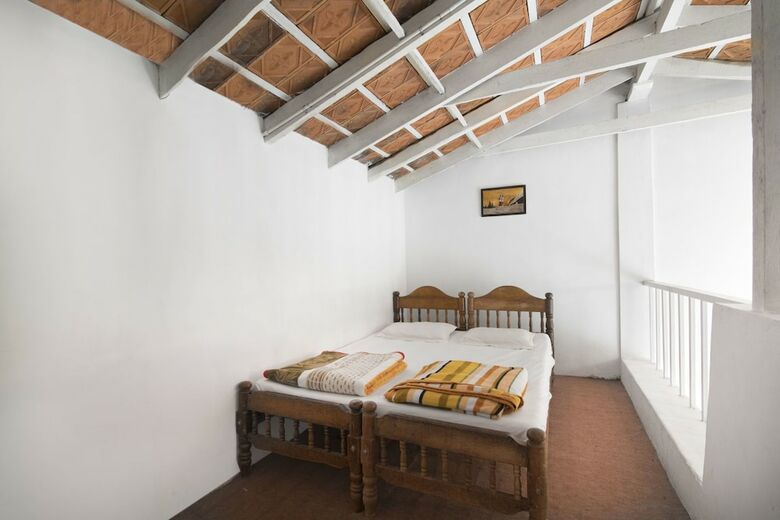 Hotel Guesthouser 1 Br Farmhouse C09a