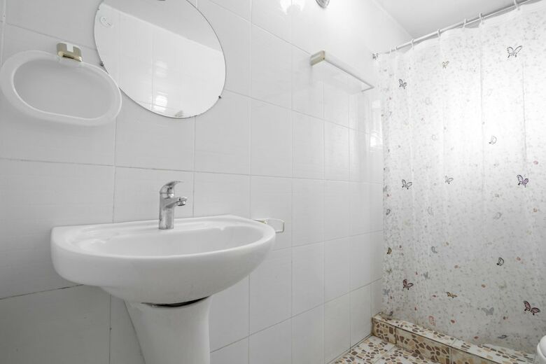 Hotel Guesthouser 1 Br Farmhouse C09a