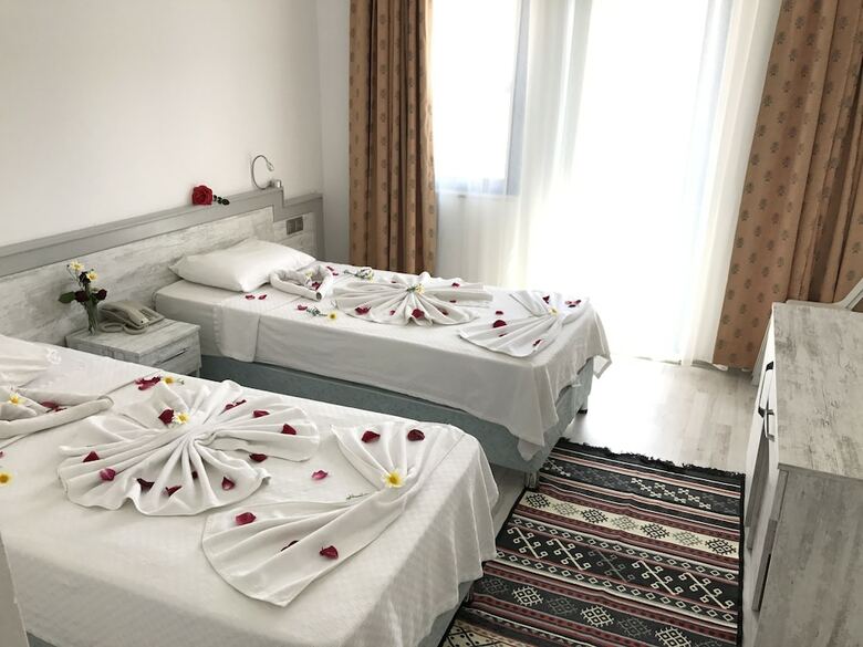 Aymes Hotel