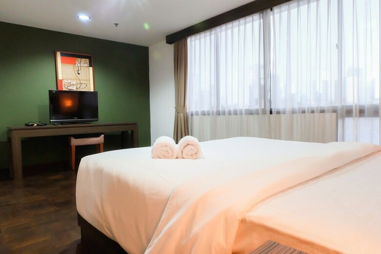 2 Bedroom Park Royale Apartment By Travelio