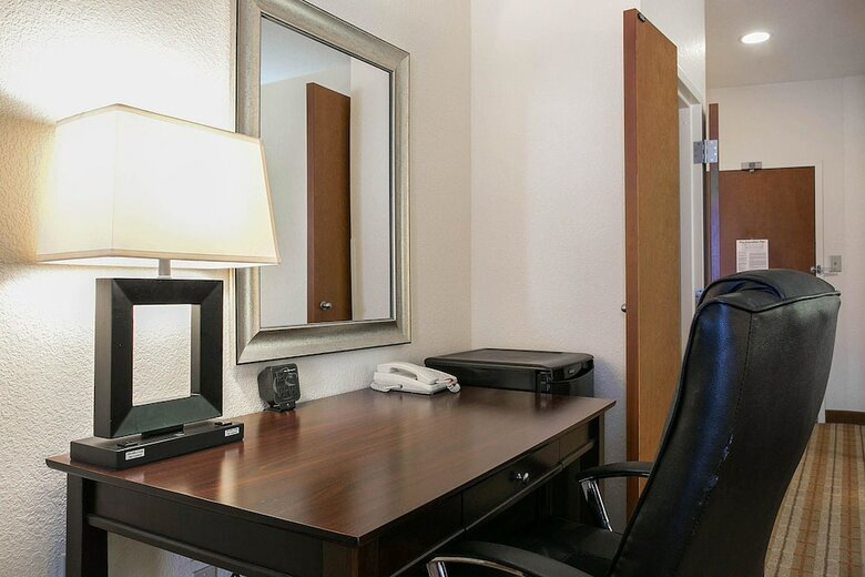 Hotel Comfort Suites Augusta Riverwatch