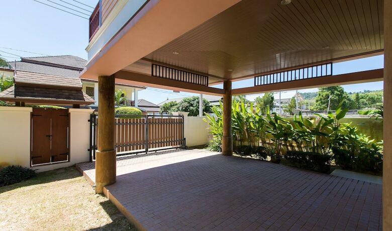 Baanmanchusa Thai Villa