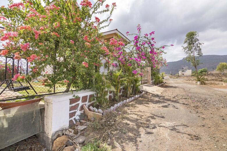 Villa Guesthouser 3 Bhk Bungalow C477