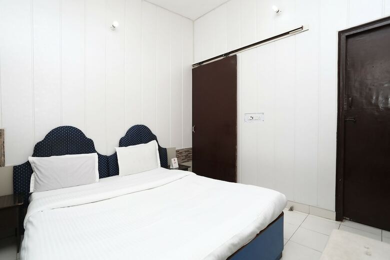 Oyo 13197 Home Tranquil 3bhk Mussoorie Bypass