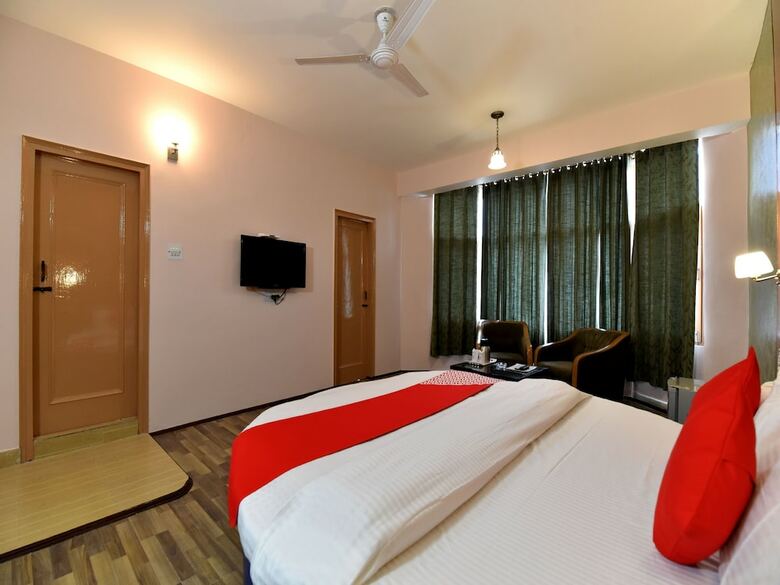 Hotel Oyo 12364 Nishita Resorts