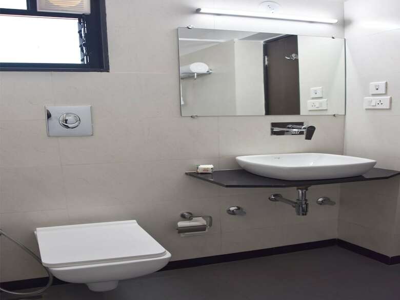 Hotel Oyo 11950 Relax Holiday Home