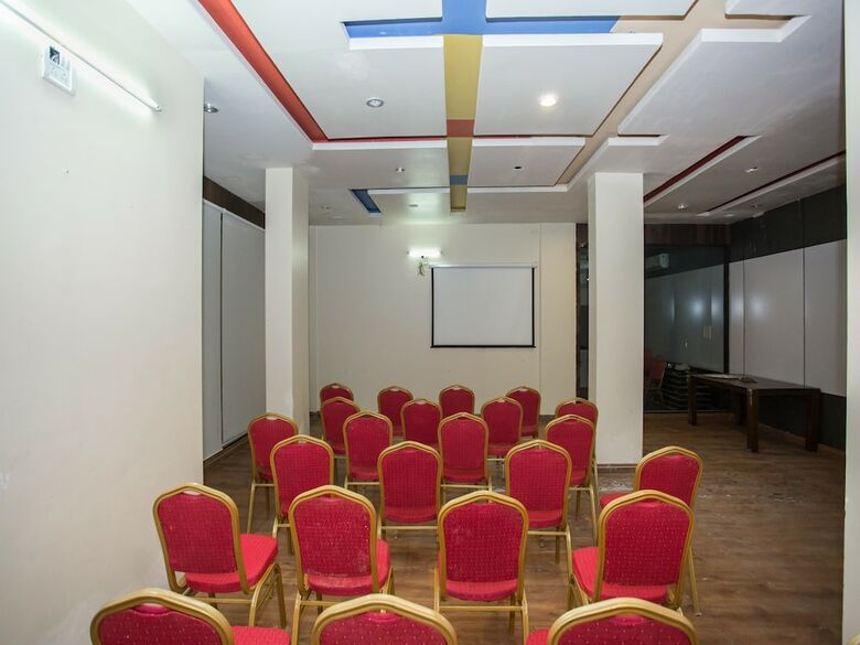 Oyo 2377 Hotel Residency