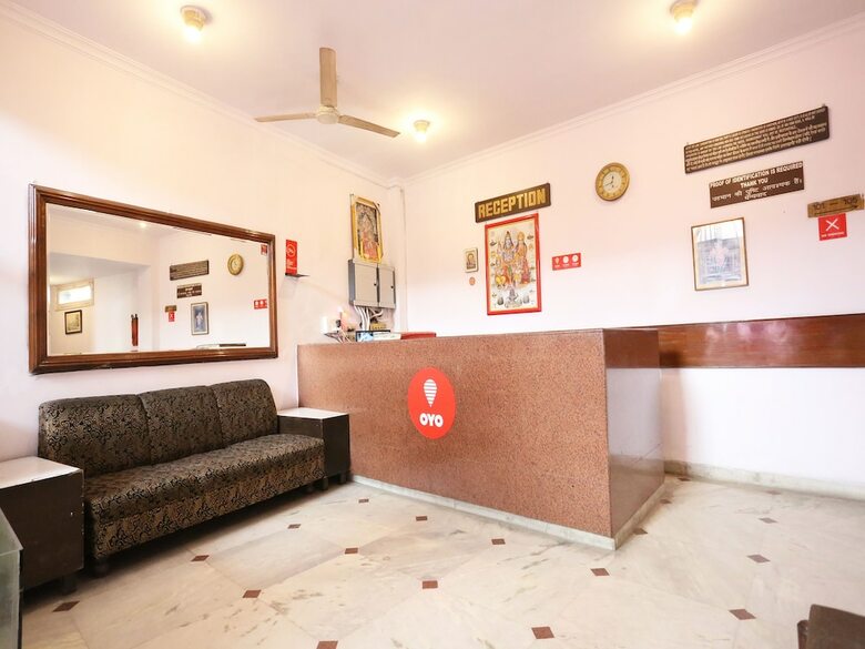 Oyo 11858 Hotel Shiv Murti Grand