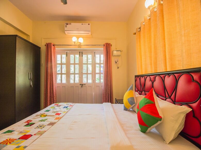 Hotel Oyo 12198 Home 2bhk Calangute Beach