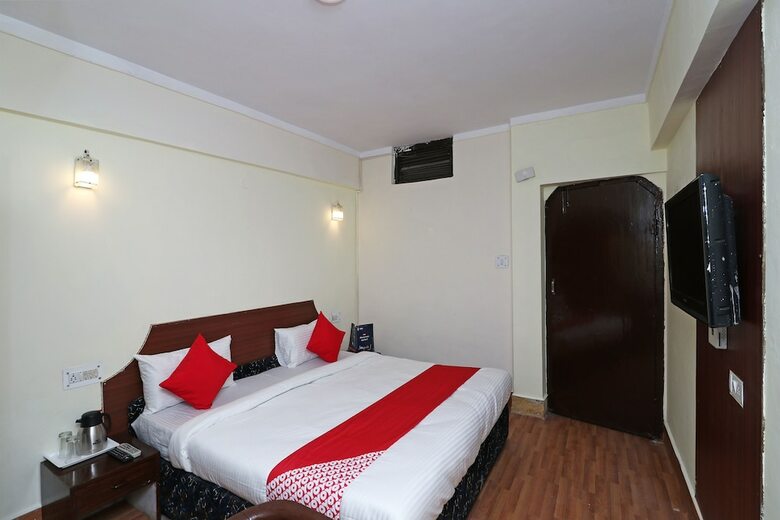 Oyo 13324 Hotel Anamika