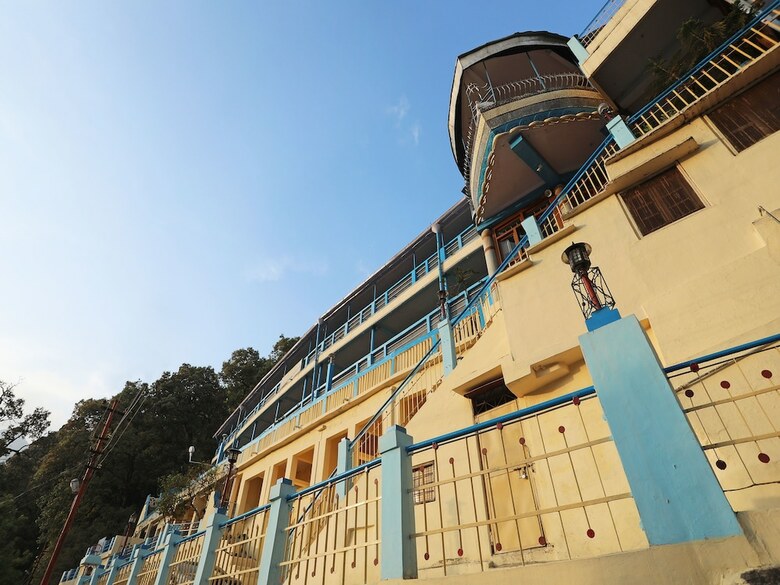 Oyo 12222 Hotel Silverton