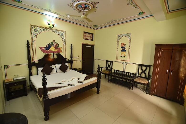 Hotel Vaishnavi