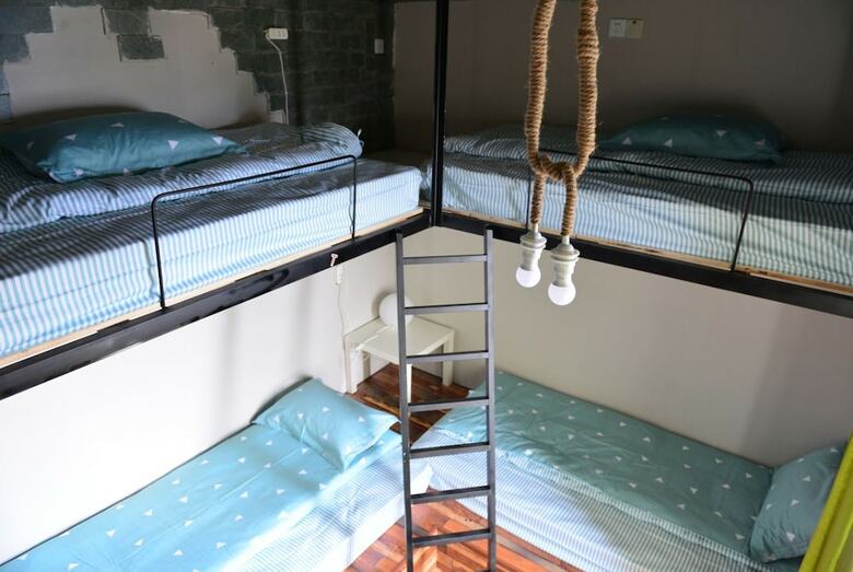 Hostal Xia Mai XI Hostel