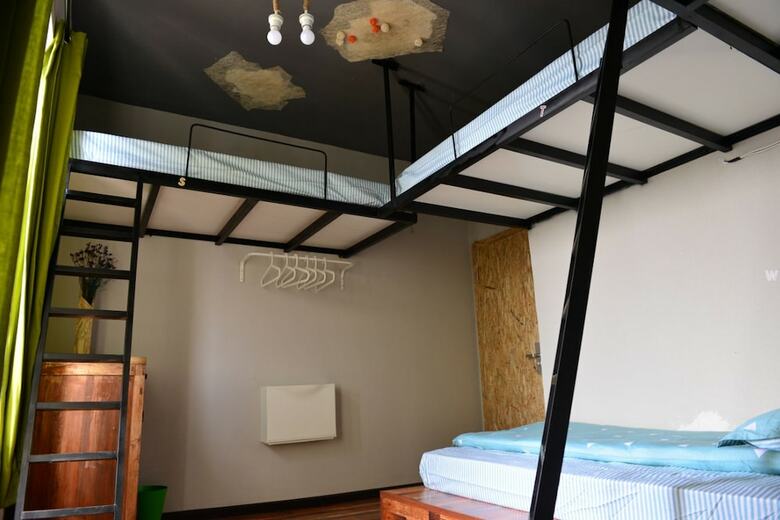 Hostal Xia Mai XI Hostel