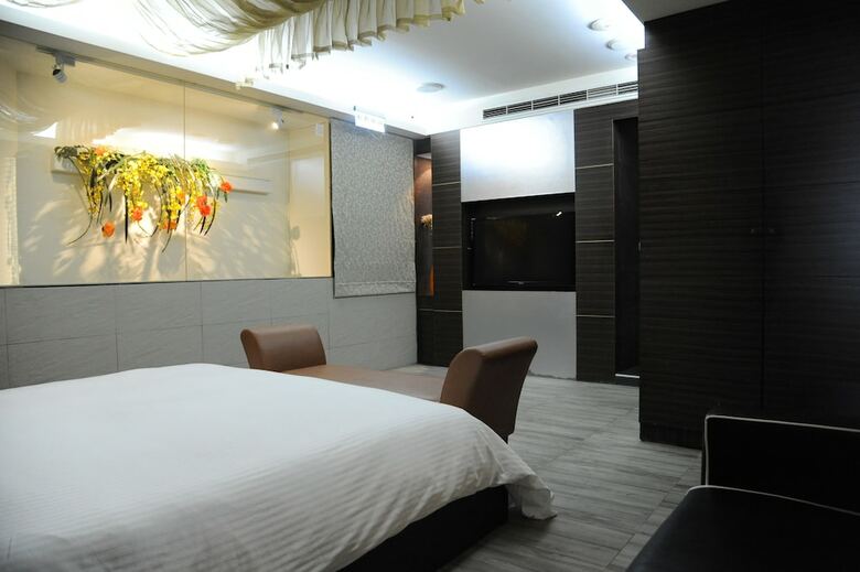 Michelle Hotel