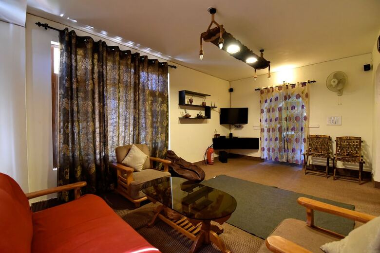Oyo 13337 Home Valley View 2bhk Naggar Road