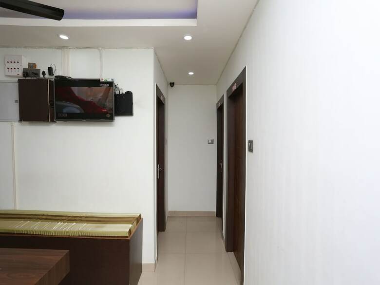 Hotel Oyo 13265 Aashray Guest House