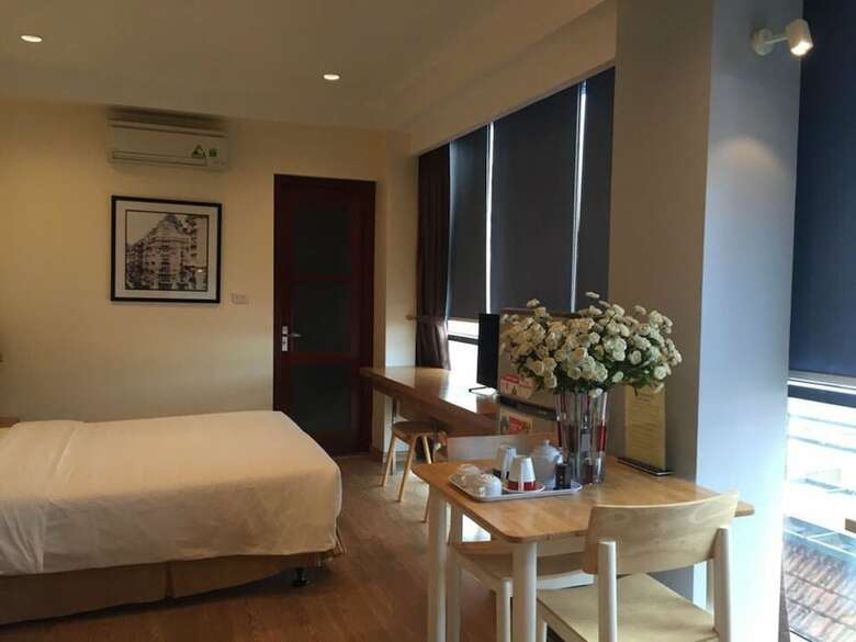 Canary Hotel & Apartment