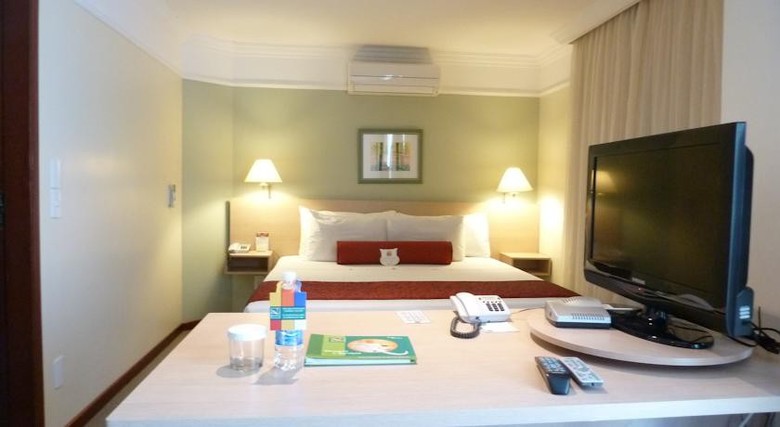 Hotel Quality Suites Garden
