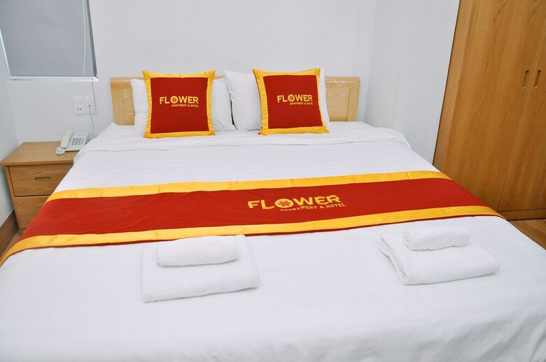 Flower Apartment