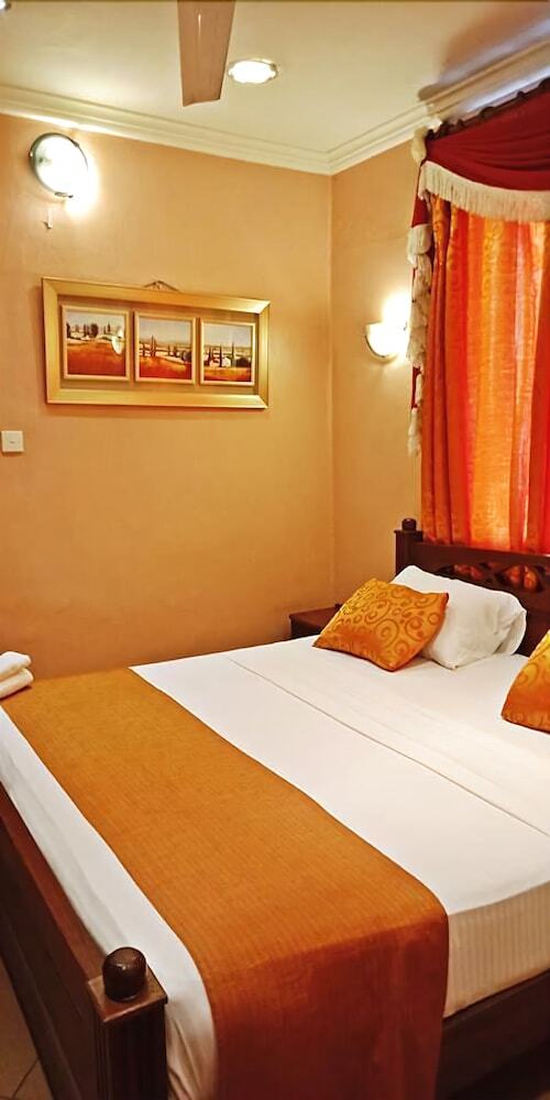 Regency Park Hotel
