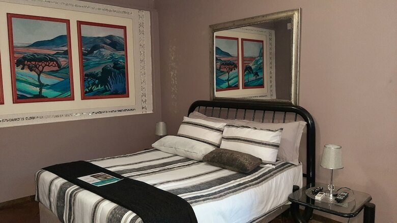 Hotel Herberg Guest House & Coffee Shop