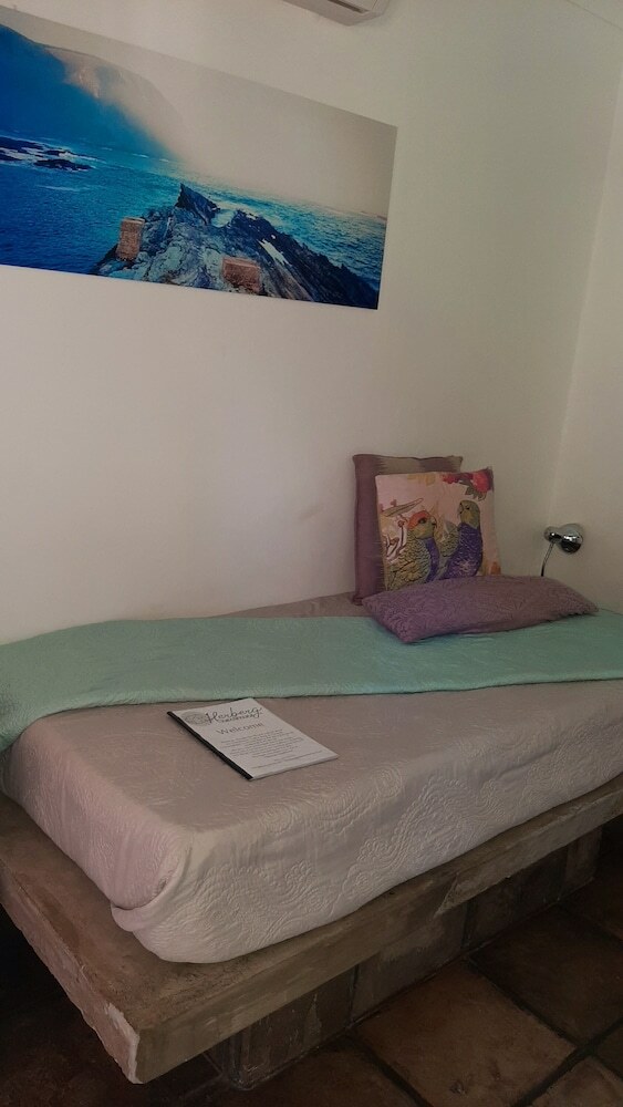 Hotel Herberg Guest House & Coffee Shop