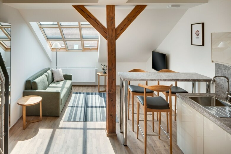 Louren Apartments