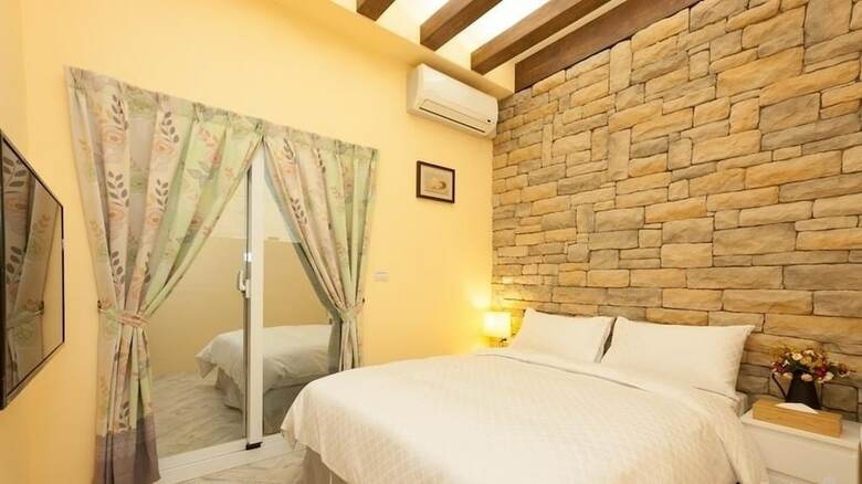 Bed & Breakfast Seed House