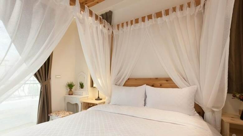 Bed & Breakfast Seed House