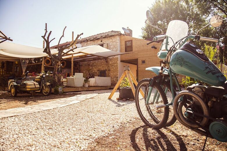 Hostal Seles Camping - Adults Only