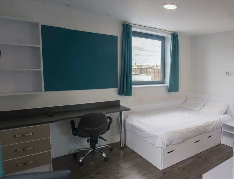 Apartamentos Canal Point