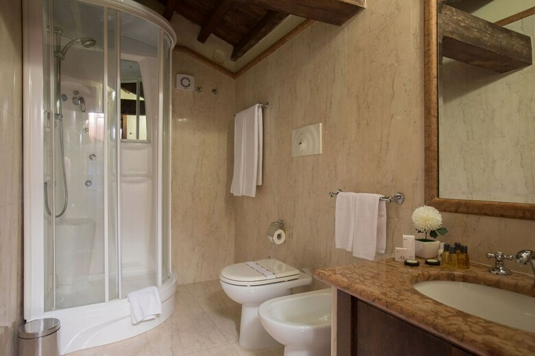 Bed & Breakfast Castello Castriota Scanderbeg Suites De Charme