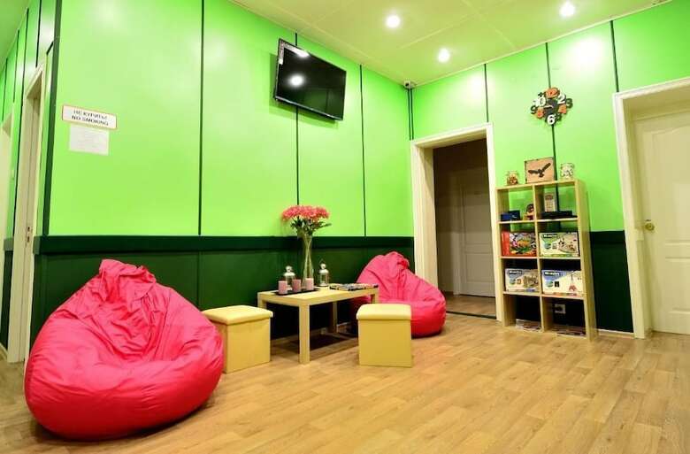 Hostal Hostel Gostevoy Dom Nice