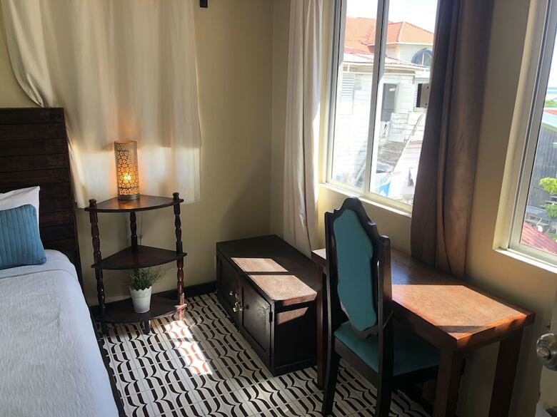 Parham Plaza Hotel