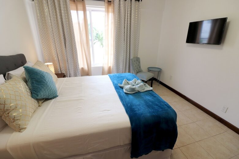 Parham Plaza Hotel