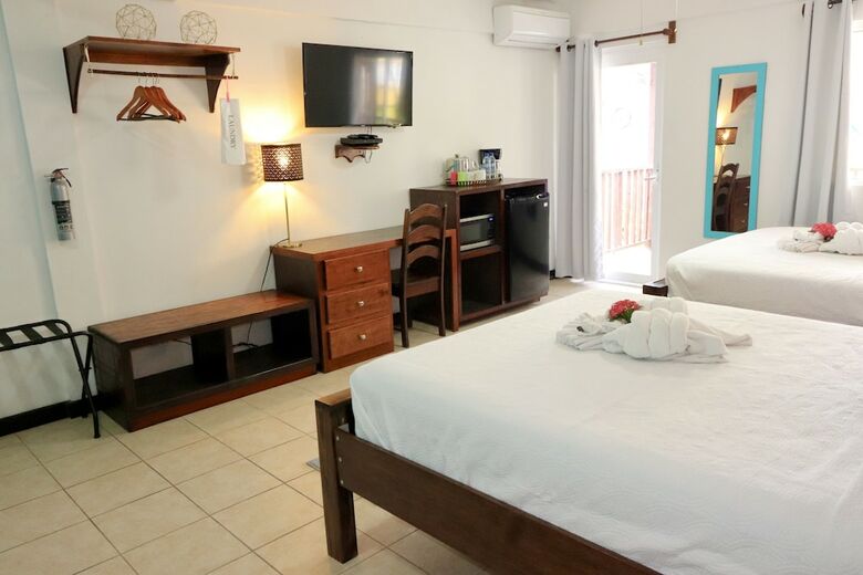 Parham Plaza Hotel