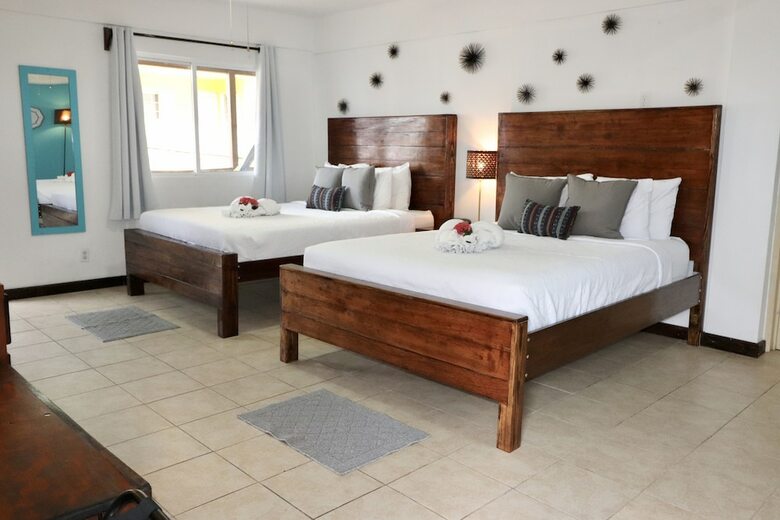 Parham Plaza Hotel