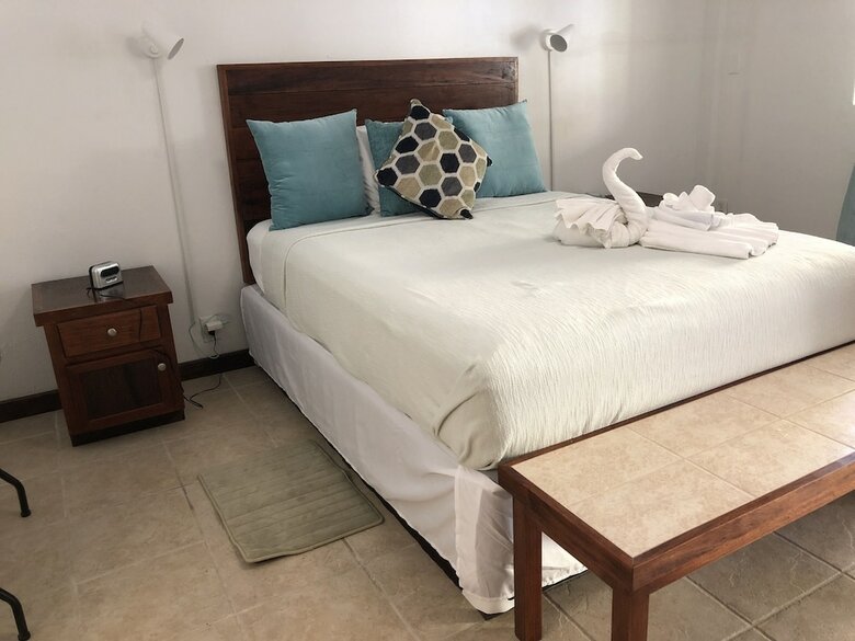Parham Plaza Hotel