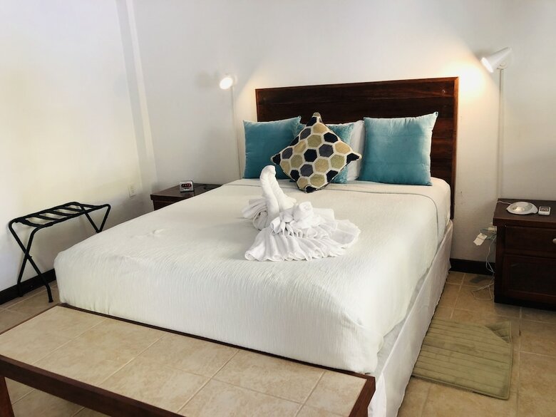 Parham Plaza Hotel