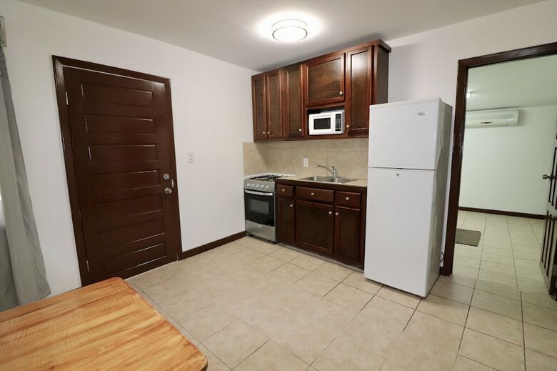Parham Plaza Hotel