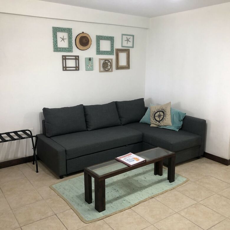 Parham Plaza Hotel