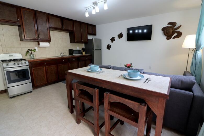 Parham Plaza Hotel