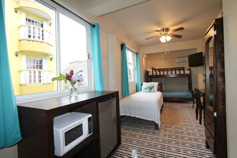 Parham Plaza Hotel