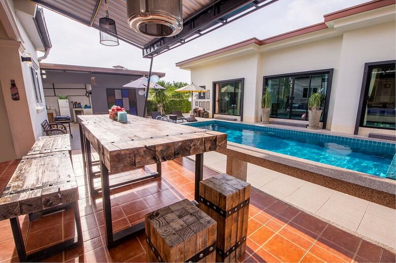 Baan Big Family Huahin Pool Villa