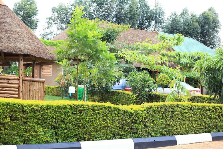 Bed & Breakfast Elite Backpackers Services Masaka