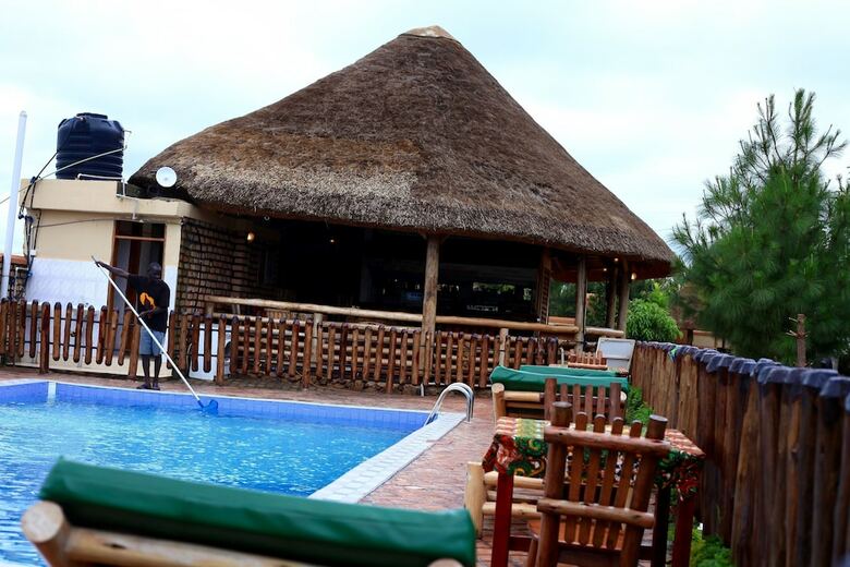Bed & Breakfast Elite Backpackers Services Masaka
