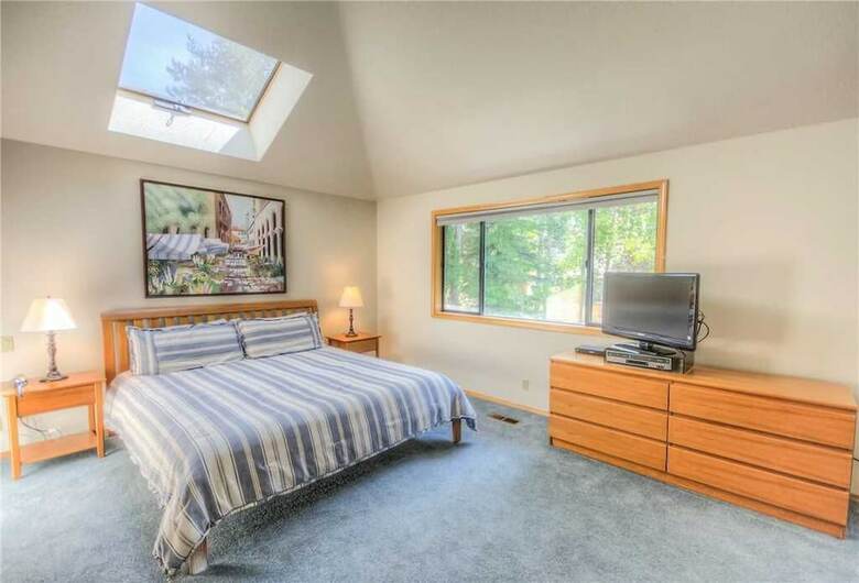 White Elm Lane 31