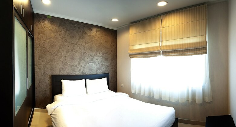 Apartamentos Mayfair Suites